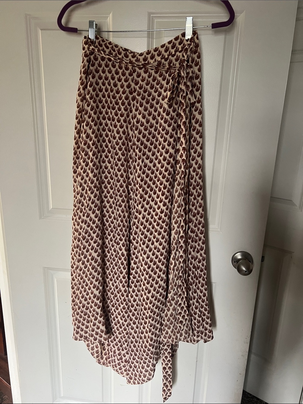 Doen Julep Wrap Skirt in Edie Floral Print - Picture 3 of 9